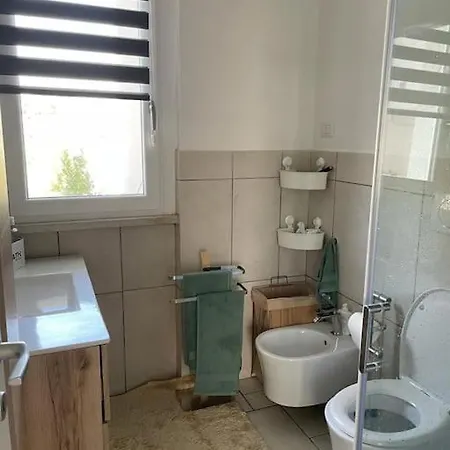 Casa Gardalido Mit Garten Und Pool Паденге-суль-Гарда