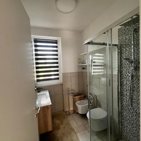 Casa Gardalido Mit Garten Und Pool Паденге-суль-Гарда
